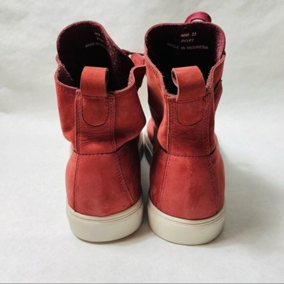 Blackstone MM33 Sneaker Boot In Port main image 5